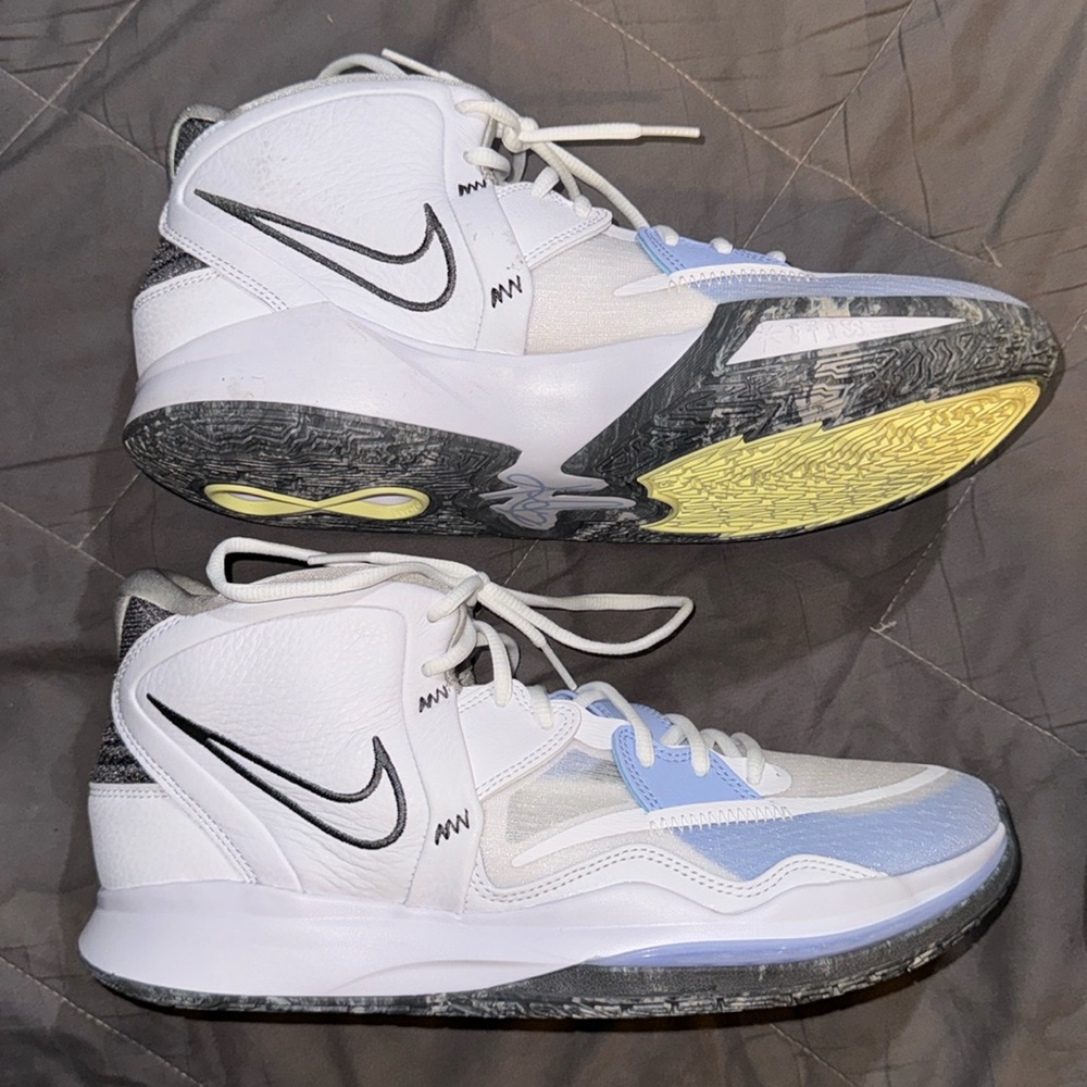 NIKE KYRIE INFINITY SMOKE AND MIRROR